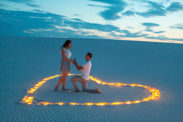 10 Types of Wedding Proposals in Dubai - Dubai Desert Proposal