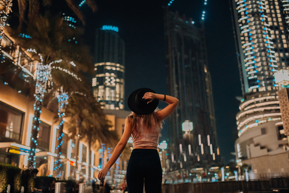 What to Wear in Dubai Dress Code for Tourists & Outfits to Wear - Best Clothes to Wear on Dubai Streets