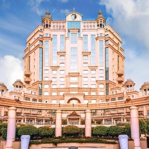 Best Aparthotels in Dubai - Swissôtel Al Murooj Dubai