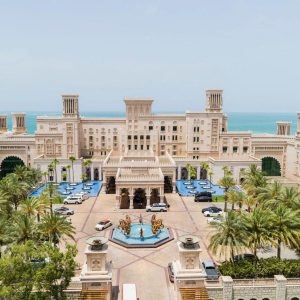 Best Beach Hotels in Jumeirah Beach in Dubai - Jumeirah Al Qasr